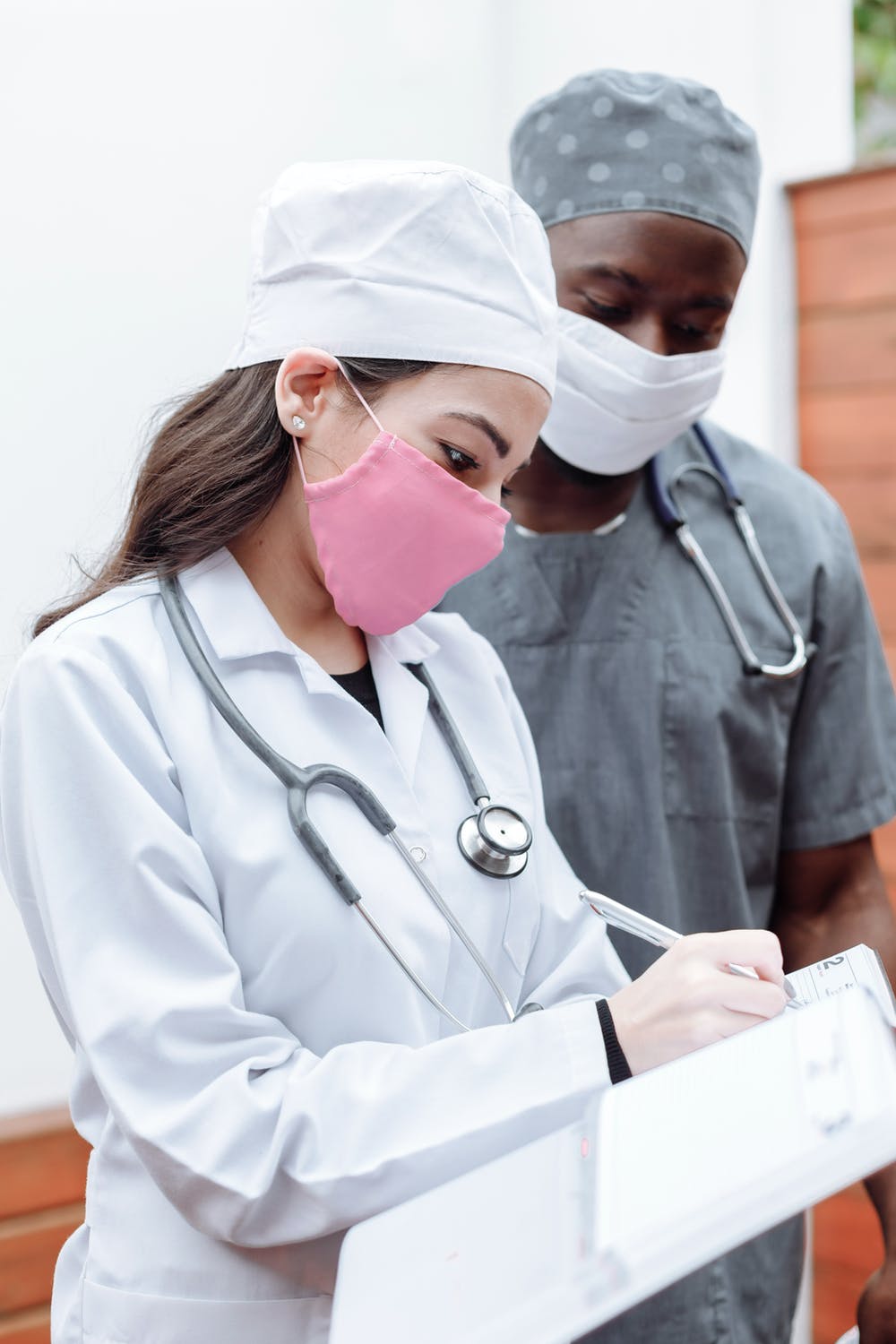 Healthcare Workers Bouncing Back in a Post Pandemic Workplace (Live Webinar)